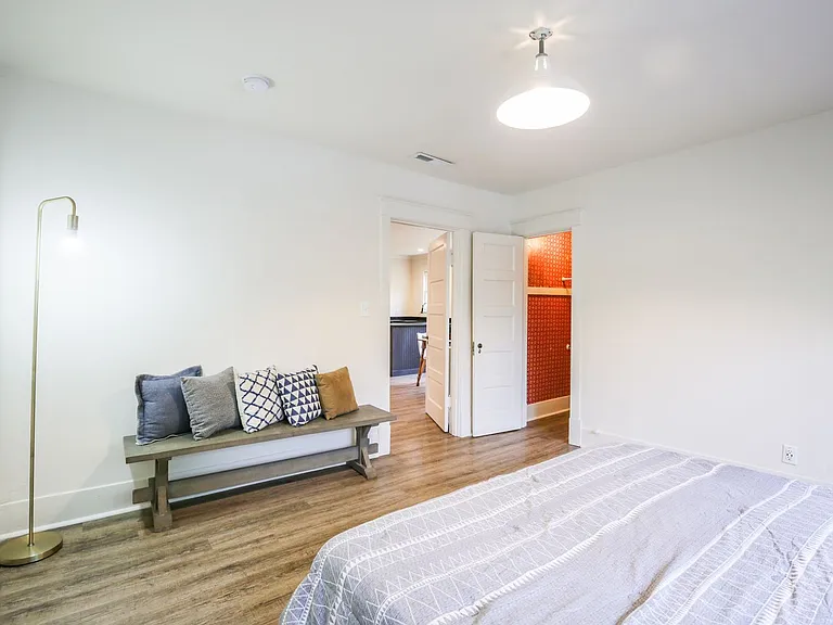 233B Chapel Ave — Photo 14