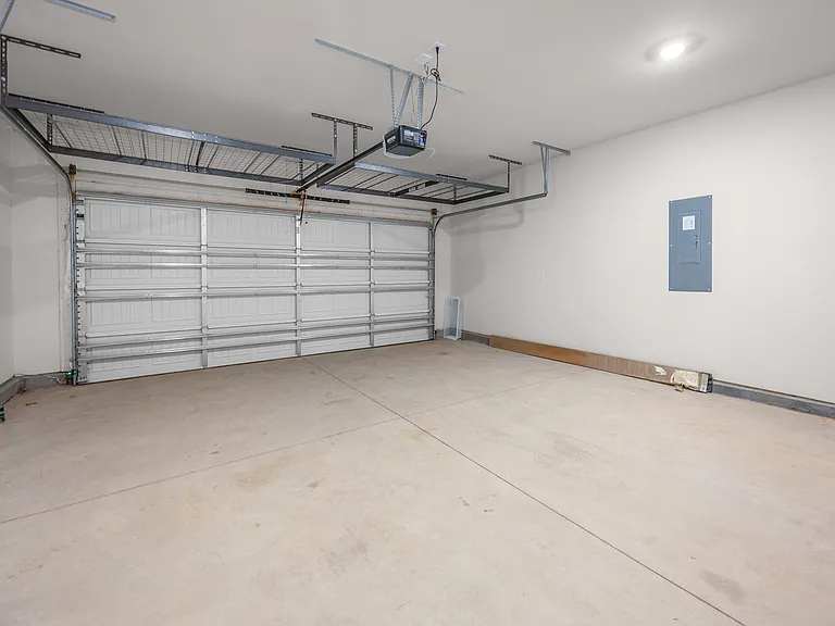 6407 Barcelona Way — Photo 35