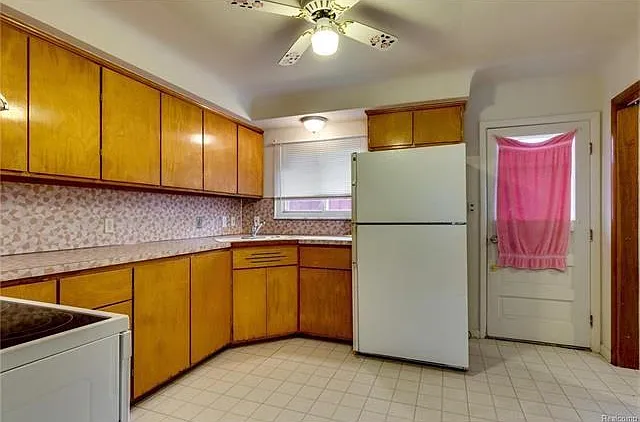 532 N Newburgh Rd — Photo 1