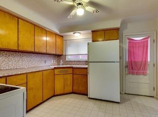 532 N Newburgh Rd, Westland, MI 48185
