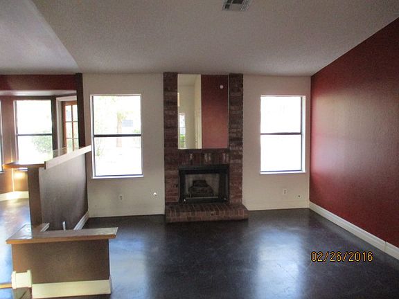 4th image of 4820 Yellow Pine Ln