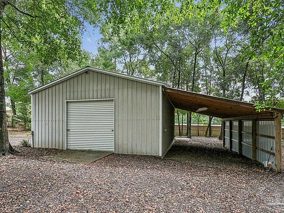3rd image of 3055 Wallace Lake Rd