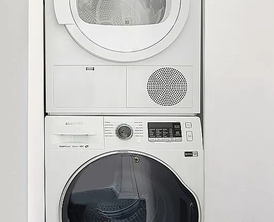 5th image of 219 E 23rd St APT 16A