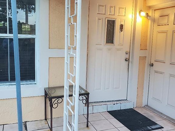 2nd image of 2029 NW 12th Avenue