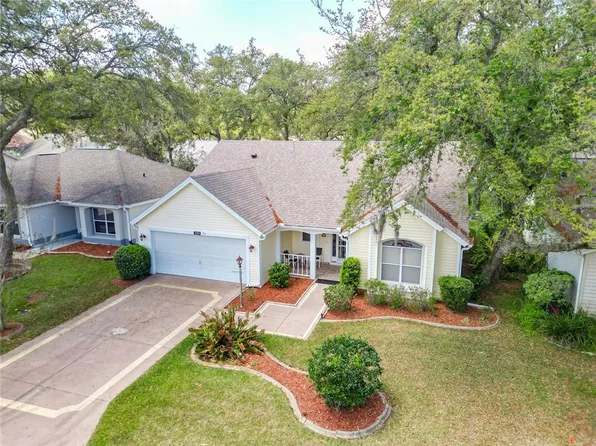 208 Desota Ct, Lady Lake, FL 32159