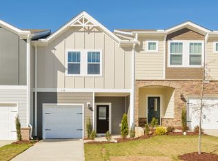 930 Clearhaven Ln, Fuquay Varina, NC 27526