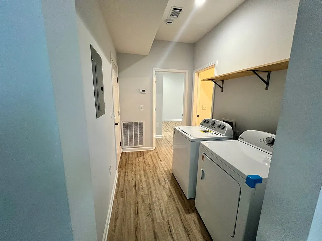 2 bed, 2.0 bath, 1200 sqft, $1,550 — Photo 4