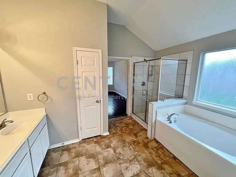 1222 Harvard Ln — Photo 12