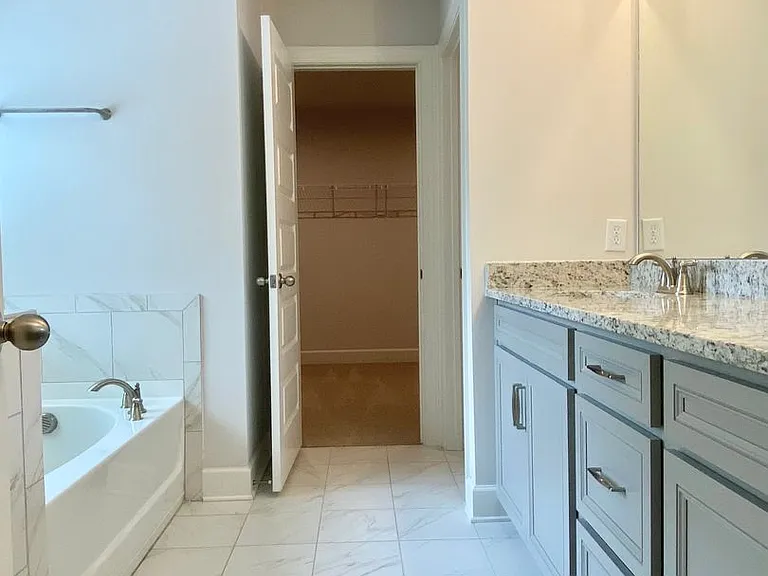 502 Doxford Dr — Photo 20