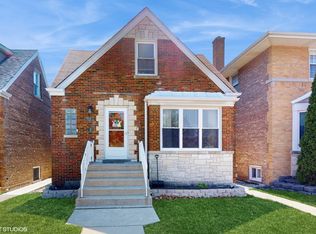 7025 W Cornelia Ave, Chicago, IL 60634