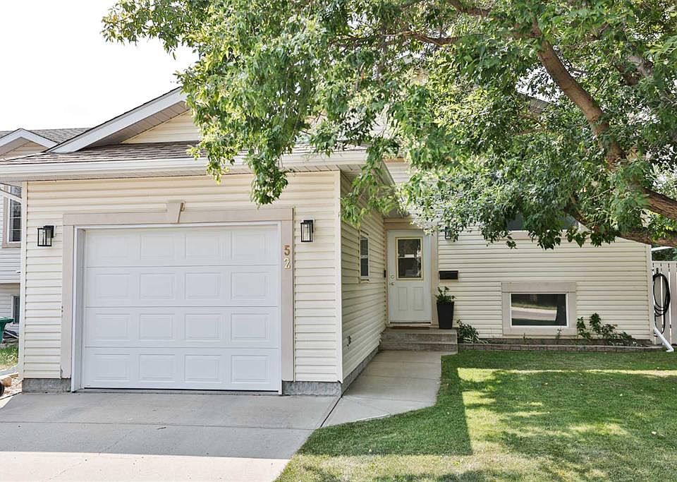 1st image of 52 Ermineview Way N