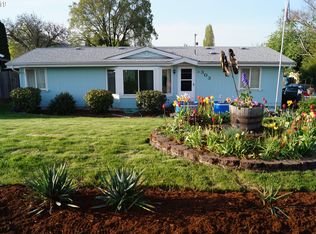 303 Park St, Gaston, OR 97119