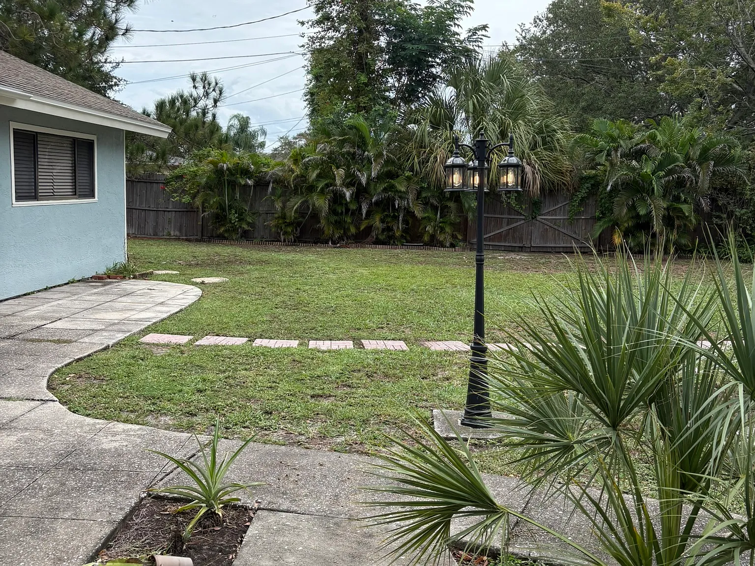 2 bed, 1200 sqft, $1,800 — Photo 2