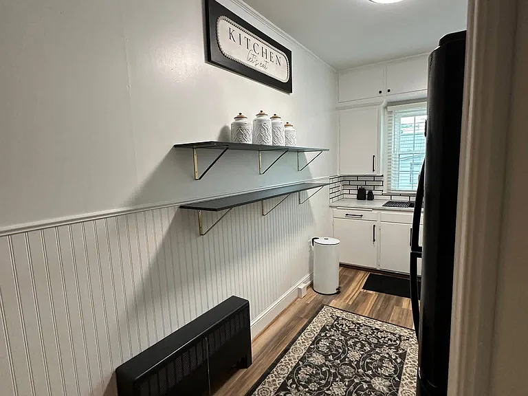 108 S Franklin St #3 — Photo 10