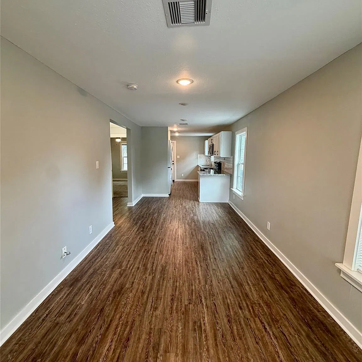 2 bed, 1.0 bath, 720 sqft, $1,500 — Photo 1