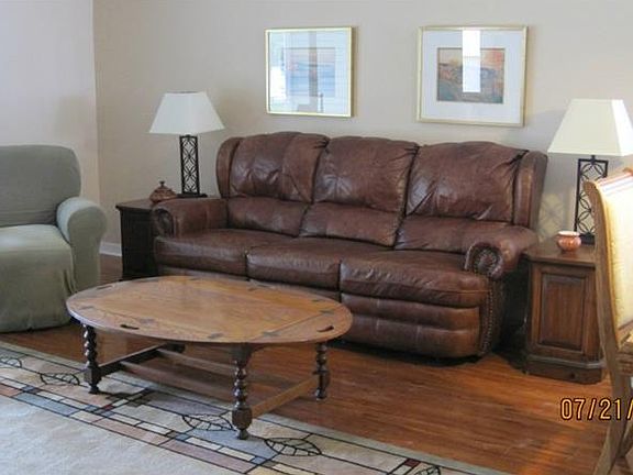 3rd image of 32814 Crooked Oaks Ln