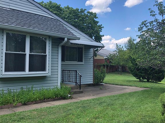 2nd image of 24 Ironsides Drive #D