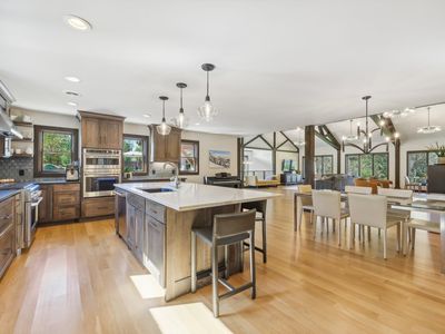 902 Crane Hill Trl, Hudson, WI, 54016