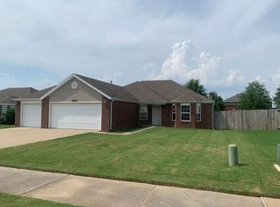 3302 SW Elm Manor Ave, Bentonville, AR 72712