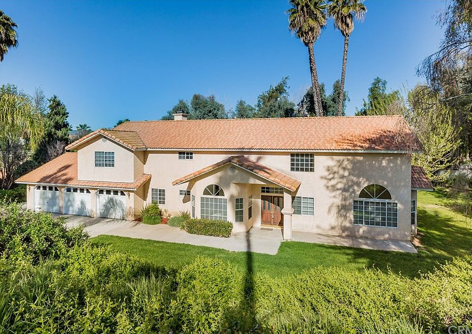 2nd image of 41345 La Sierra Rd