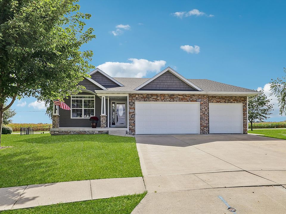 1st image of 2455 E Highview Dr