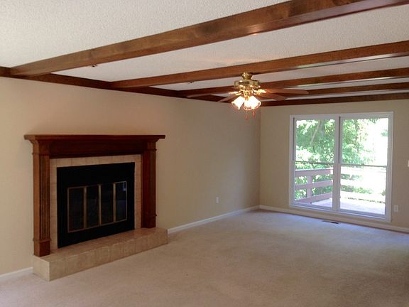 4th image of 10107 Skylark Dr SE
