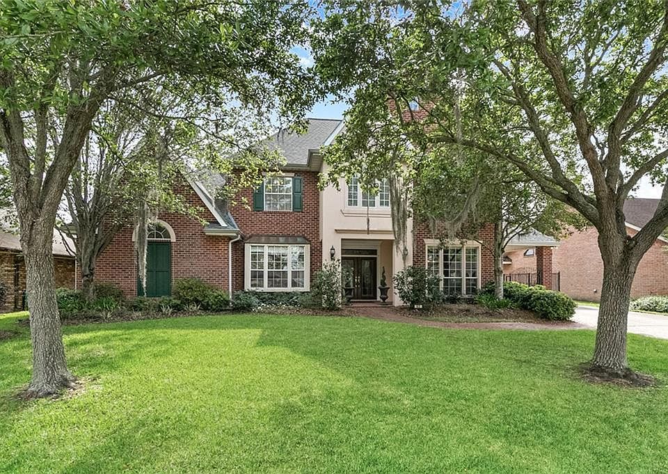 1st image of 63 Oak Alley Blvd