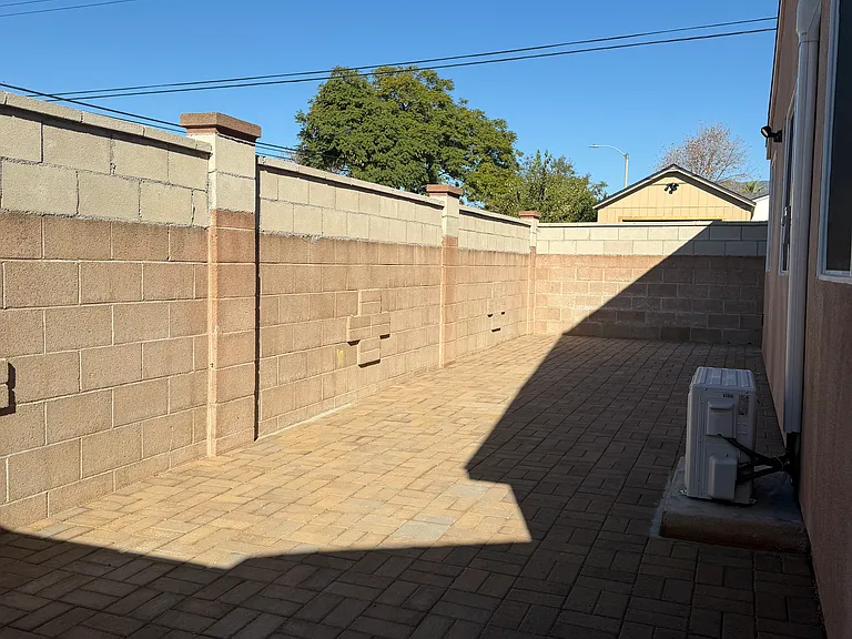 1803 James Pl — Photo 19