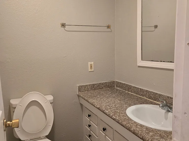 7062 Boston Dr — Photo 9