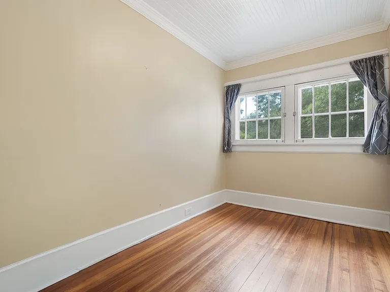 2726 N Roxboro St — Photo 17
