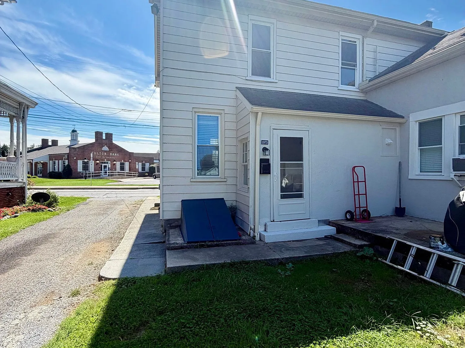2 bed, 1.0 bath, 1000 sqft, $1,925 — Photo 2