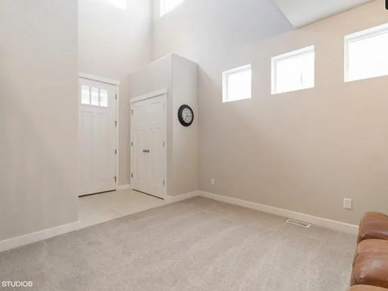 481 E Rue Cournot — Photo 4
