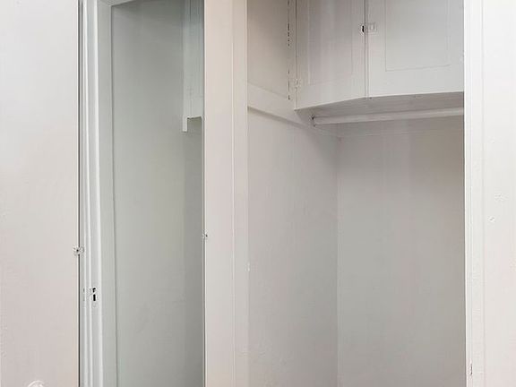 3rd image of 839 Jones St APT 7