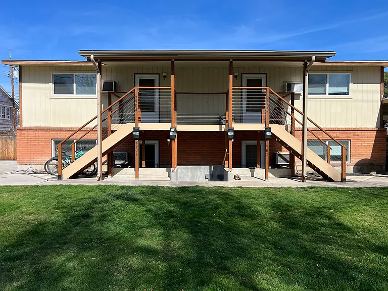 2906 W Jordan St — Photo 10