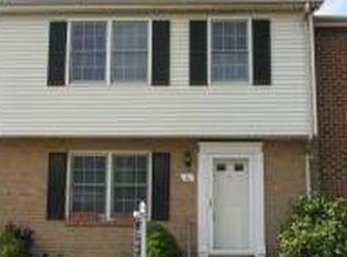 6 Briarstone Ln, Gaithersburg, MD 20877