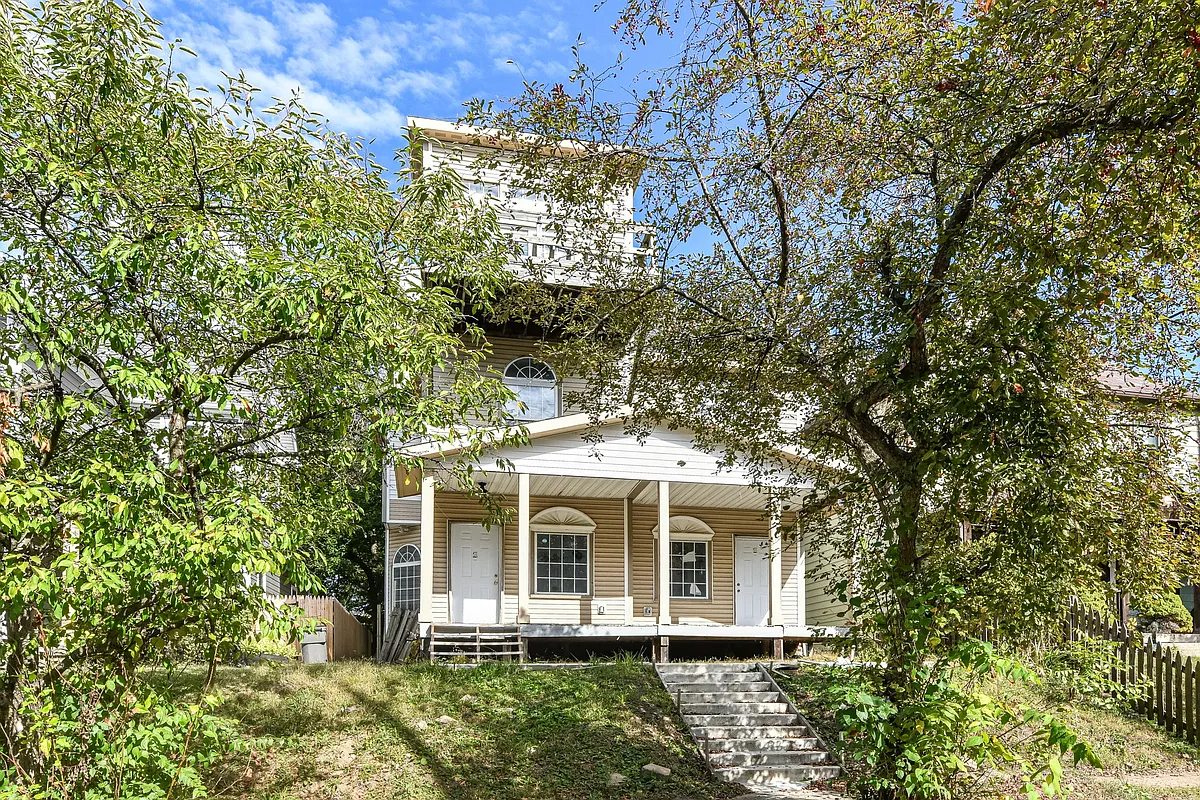 Building Photo - 1213 Newman St #2L