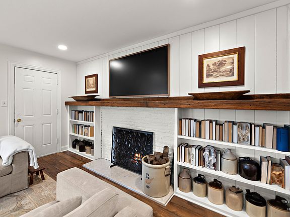 5th image of 5016 Deering Oaks Ln