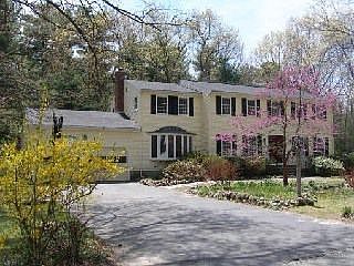 11 Middle Rd.
