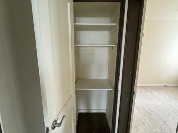 3rd image of 1512 Lake Ave #2