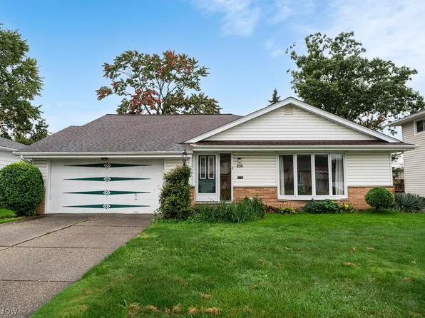 6562 Monterey Dr, Mayfield Heights, OH 44124