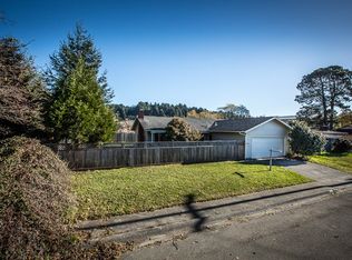2612 Maple Ln, Arcata, CA 95521