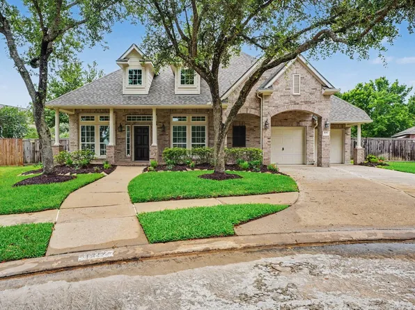 1017 Misty Trails Ln, League City, TX 77573