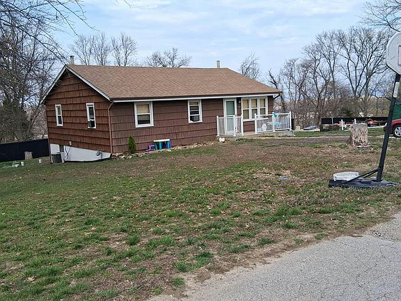 3rd image of 521 Mississippi Dr
