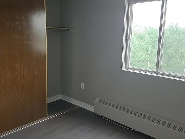1 Humber Ct — Photo 23