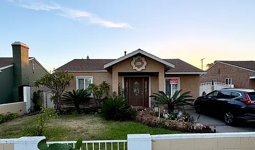 7443 Irvine Ave Photo 1