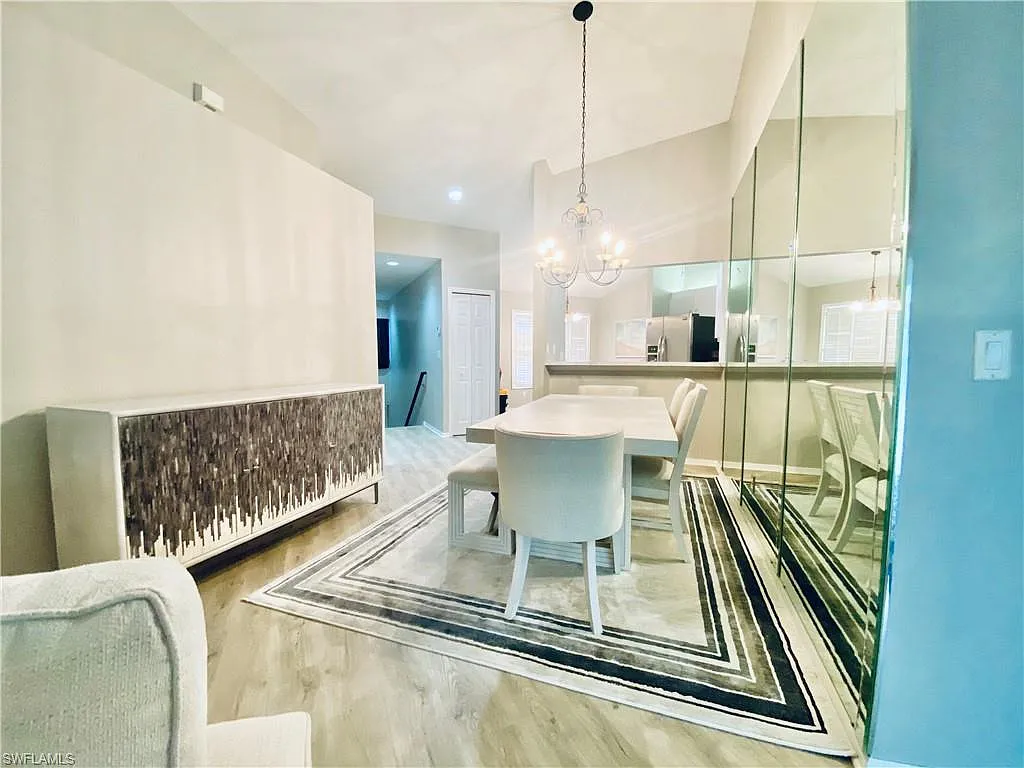 2 bed, 2.0 bath, 1310 sqft, $3,800 — Photo 4