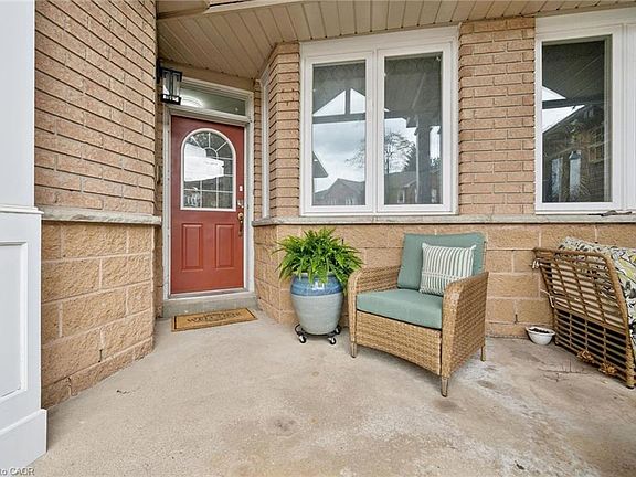 4th image of 833 Scollard Ct #107