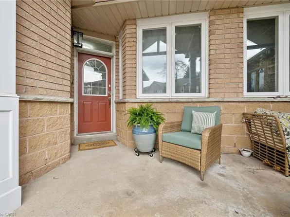 833 Scollard Ct #107, Mississauga, ON L5V 2B4