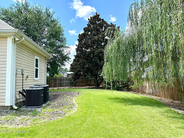 1305 Wickham Ct — Photo 36
