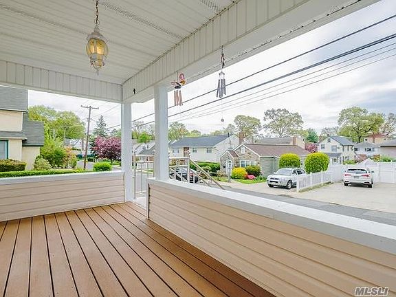 3rd image of 458 Louis Ave